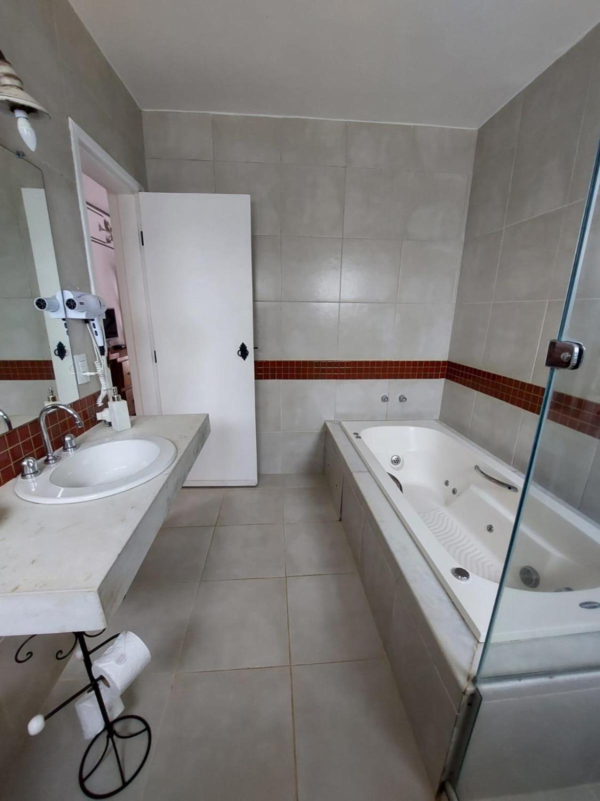 Double or Twin Room Spa Bath